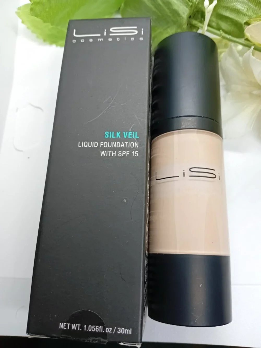 Lisi Cosmetics Silk Veil Liquid Foundation SPF 15 New 1 oz